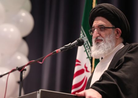 این جوانان بودند که سلطنت طاغوت را از میان برداشتند/عوامل فساد باید از بین برود