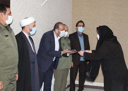 اجرای طرح سپاس در بنیاد شهید منطقه دو کرج/ هدف اصلی بنیاد شهید، تکریم خانواده های شهداست