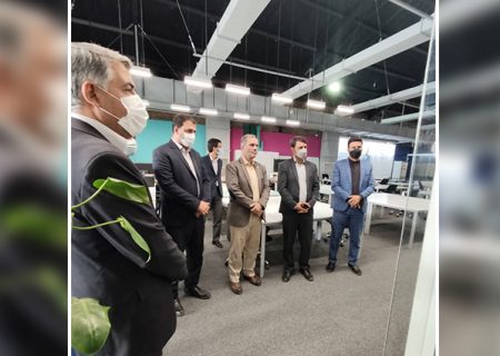 بازدید معاون وزیر ارتباطات و مدیرعامل منطقه ویژه اقتصادی پیام از کارخانه نوآوری آزادی