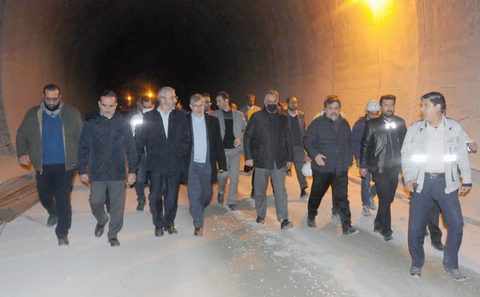 ایستگاه متروی گلشهر تا آیت الله طالقانی دهه فجر امسال آماده بهره برداری می شود