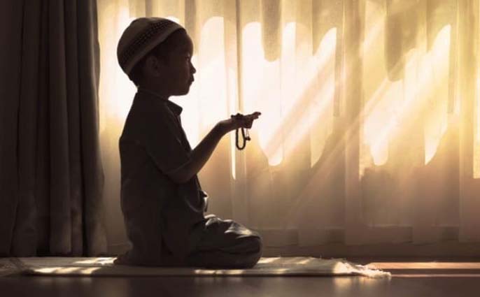 تجربیات مربیان فرهنگی در حوزه نماز می تواند جاذب کودکان و نوجوانان باشد