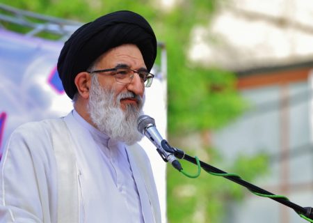 امروز سکوت در برابر شبهه آفرینان جایز نیست/ دشمنان هرگز فاصله بین مردم و اسلام و انقلاب را نخواهند دید