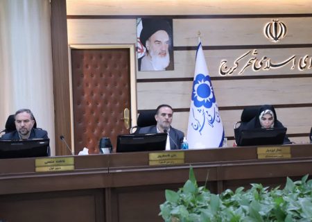 شهر کرج از یک پیاده راه استاندارد برخوردار نیست