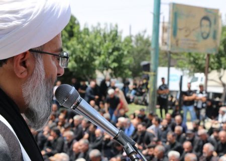 عامل پیشرفت کدام کشور برهنگی بوده که دشمن آن را برای ما تجویز می کند؟