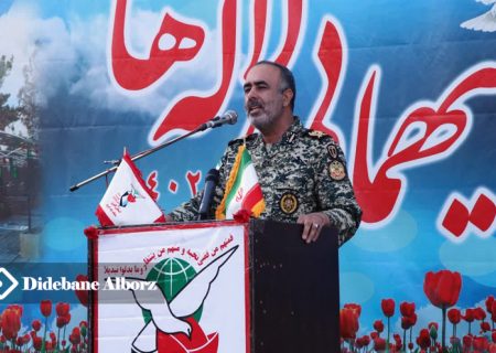 اجازه گردن کشی به دشمن نمی دهیم/ خودکفایی ایران از نظر تجهیزات نظامی