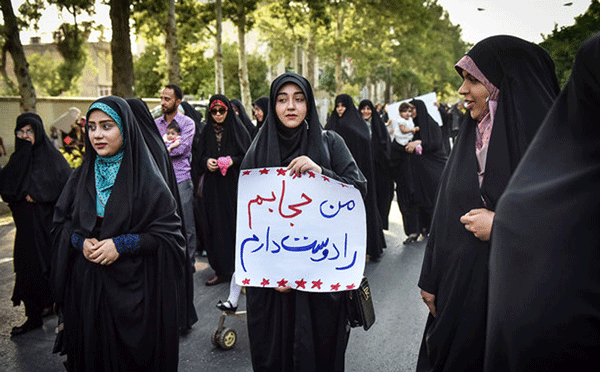 بانوان مهم ترین نقش را در جریان سازی فرهنگ حجاب و عفاف دارند