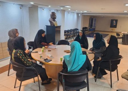 اعزام ۱۰ نفر از نویسندگان البرزی به کارگاه توان افزایی حوزه هنری کشور