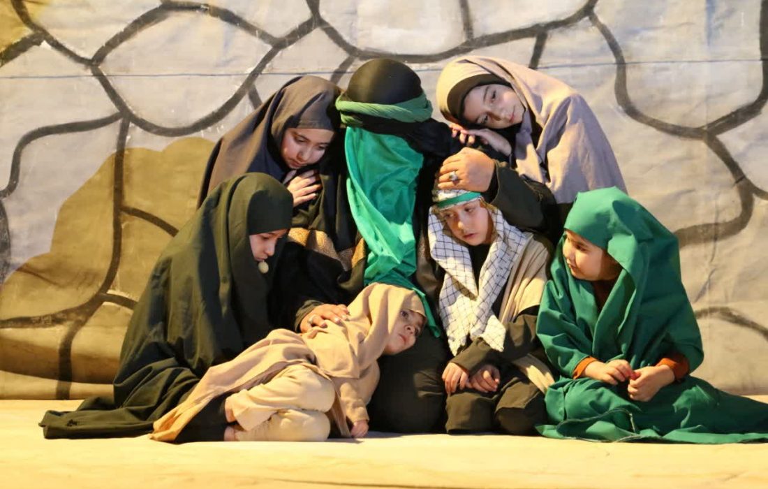 نمایش مذهبی پدرخاک در کمالشهر به روی صحنه می رود