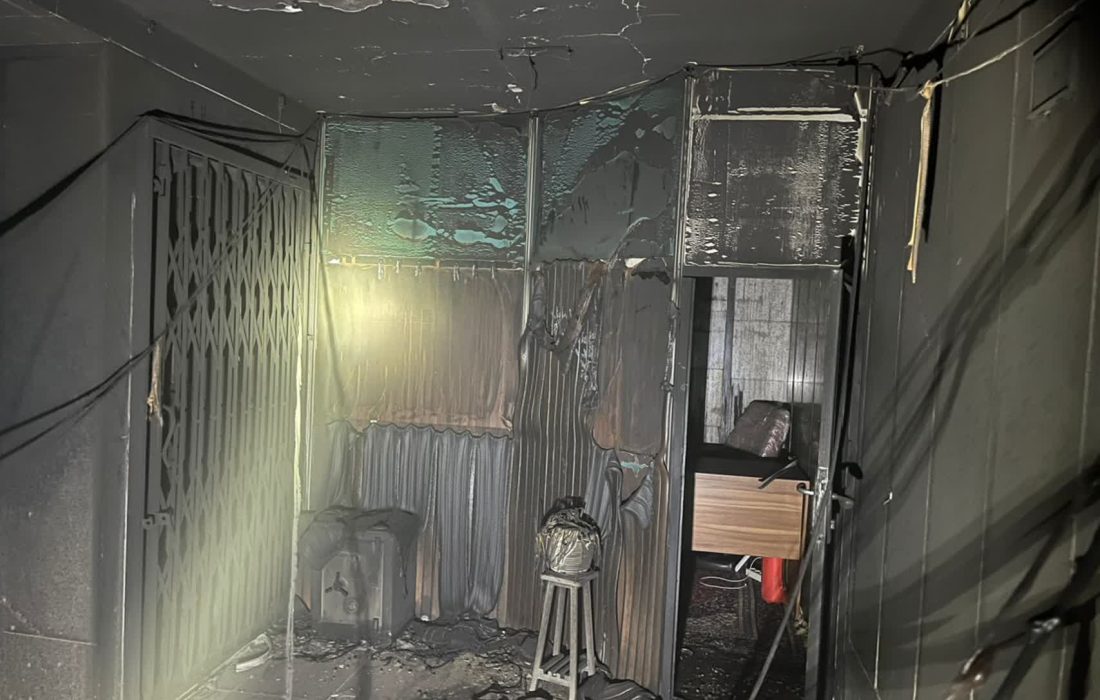 حریق تابلوی برق در ساختمان اداری و تجاری در کرج و نجات ۲۱ نفر