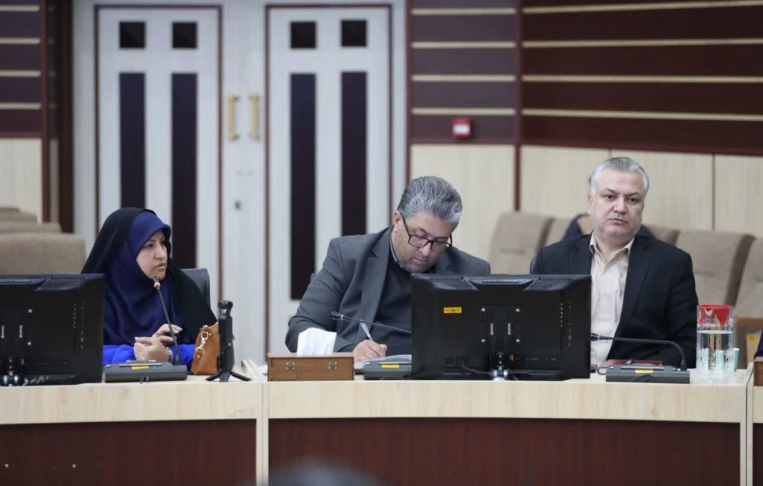 نگاه به حوزه زنان باید از شعار به عمل تبدیل شود