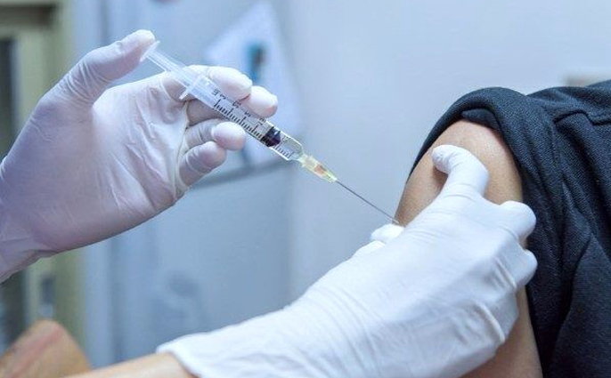 توصیه وزارت بهداشت به تزریق دو نوبت واکسن کرونا به دانش آموزان