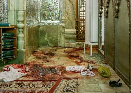 حمله تروریستی در شاهچراغ شیراز/ ۱۵ نفر شهید شدند