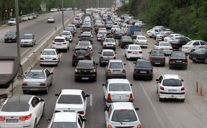 ترافیک در جاده کرج – چالوس و آزادراه های البرز روان است