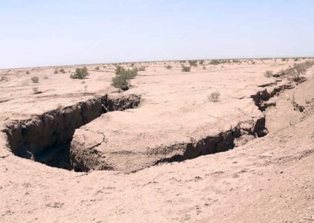 سوء مدیریت در توزیع آب، عامل اصلی فرونشست زمین در البرز