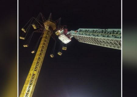 نجات ۵ شهروند کرجی از تاب زنجیره ای ۲۵ متری در کرج