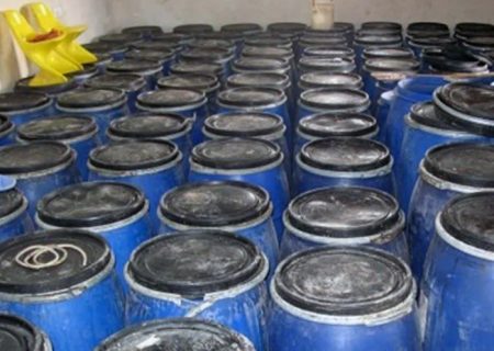 کشف ۶ هزار لیتر مشروبات الکلی دست‌ساز خطرناک در چهارباغ