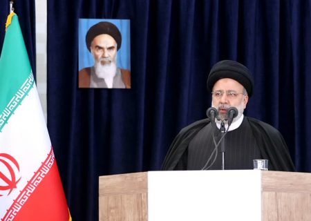 در برخورد با فساد به هیچ احدی رحم نخواهم کرد/ ضرورت جلوگیری از پارتی بازی و رشوه