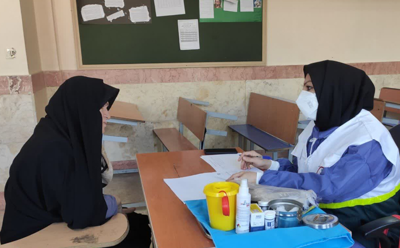 ویزیت رایگان مردم محمدشهر توسط تیم بسیج جامعه پزشکی مدیریت درمان تامین اجتماعی البرز