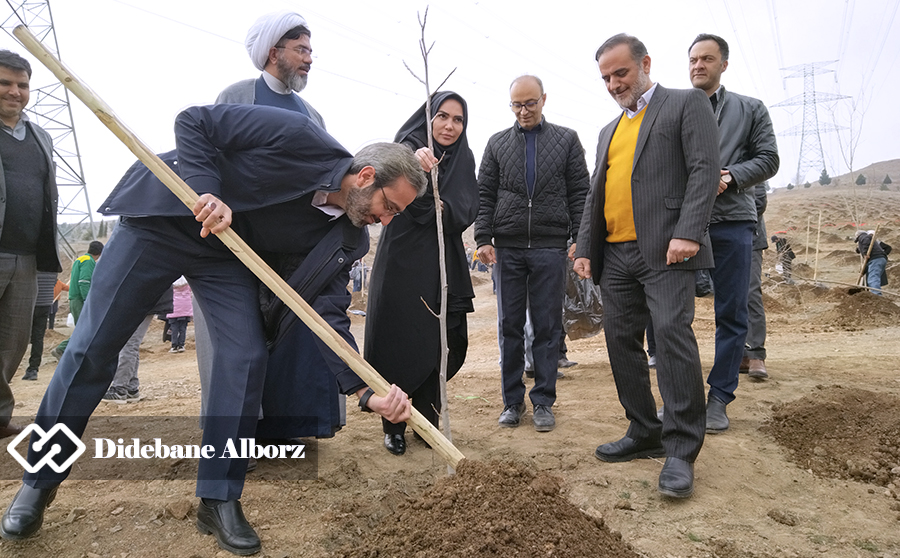 مراسم روز درختکاری در دهکده تفریحی باغستان برگزار شد