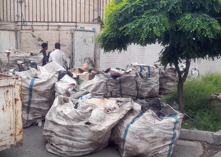 ۱۵ تن پسماند از یک منزل مسکونی در کرج کشف شد