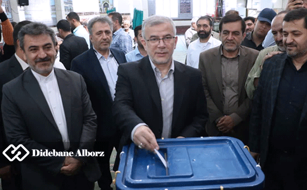 دشمنان به انتخابات جمهوری اسلامی ایران چشم دوخته اند