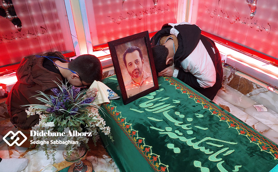 غبارروبی حرم مطهر امامزادگان محمد و سکینه خاتون (ع) کرج